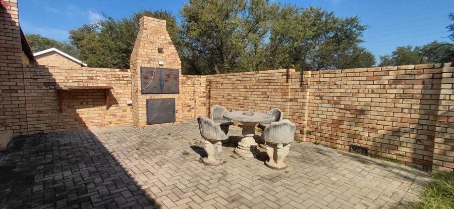 To Let 2 Bedroom Property for Rent in Wilkoppies North West